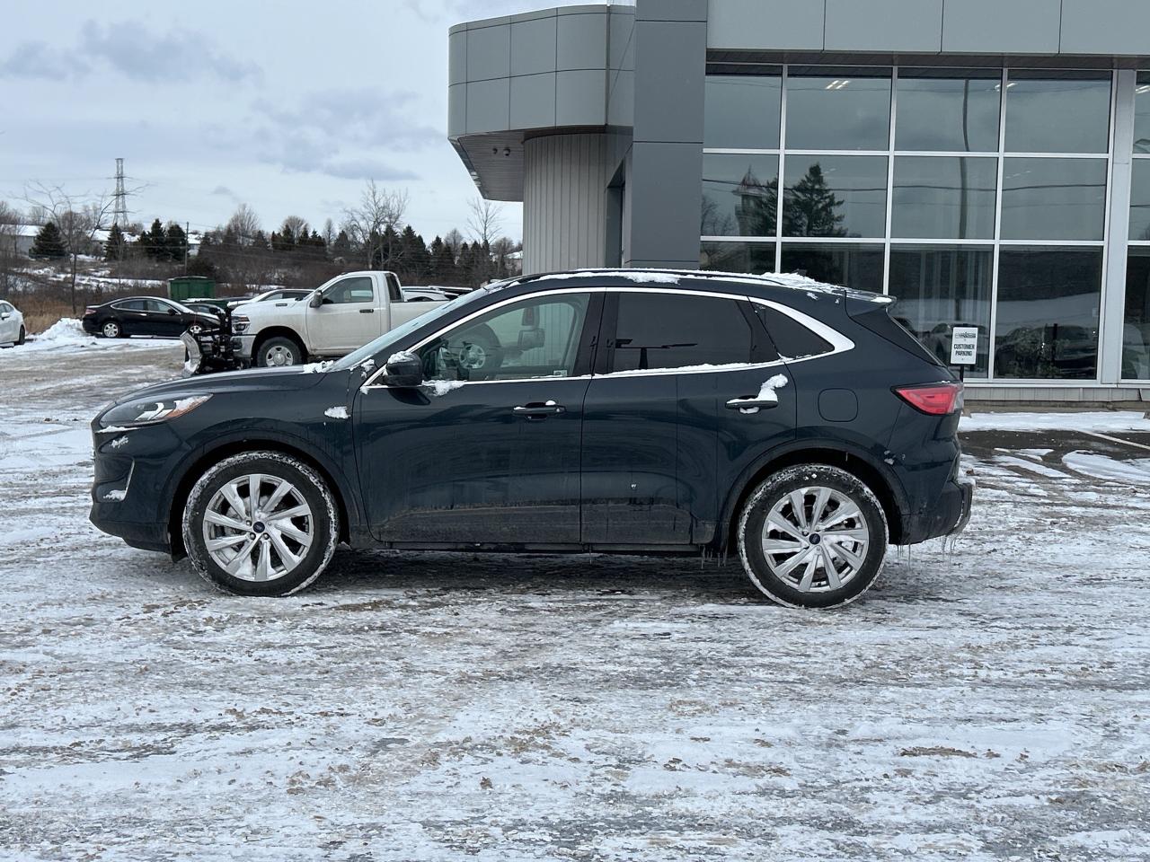 2022 Ford Escape Titanium Hybrid AWD Photo