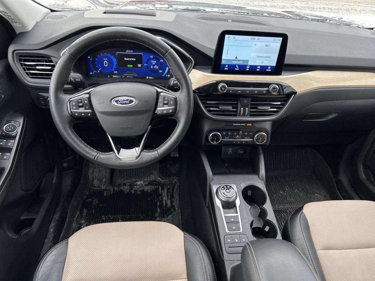 2022 Ford Escape Titanium Hybrid AWD Photo