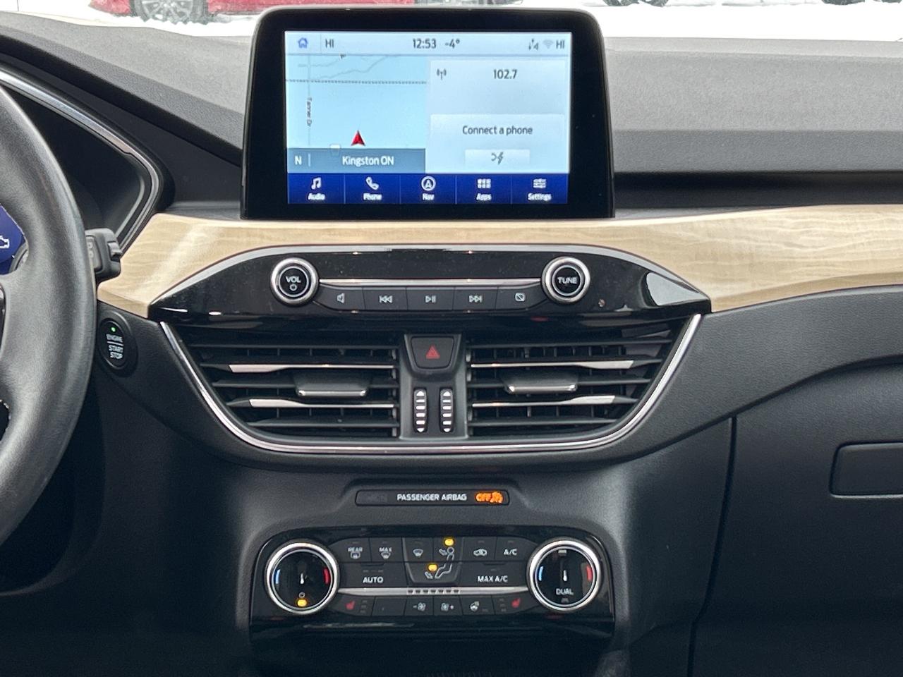 2022 Ford Escape Titanium Hybrid AWD Photo