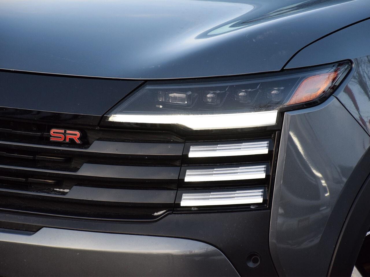 2025 Nissan Kicks SR AWD, DEMO CLEARANCE !! Photo