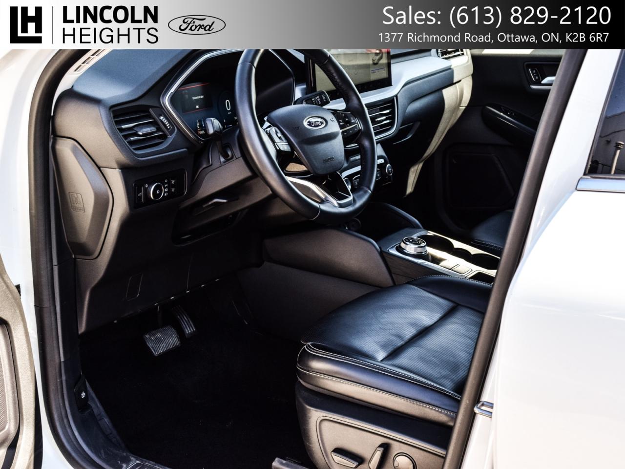 2024 Ford Escape PLATINUM AWD 2.0L Photo