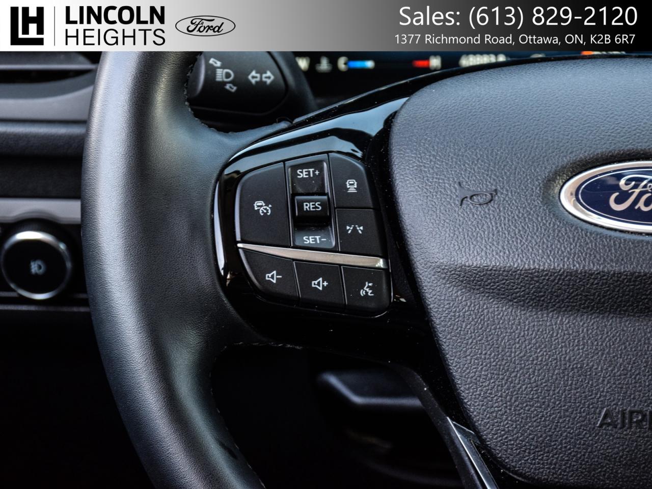 2024 Ford Escape PLATINUM AWD 2.0L Photo