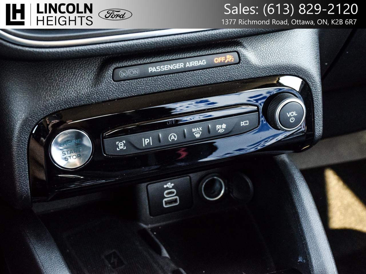 2024 Ford Escape PLATINUM AWD 2.0L Photo