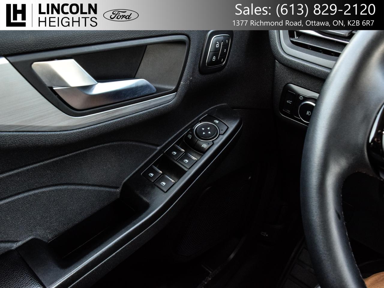 2024 Ford Escape PLATINUM AWD 2.0L Photo