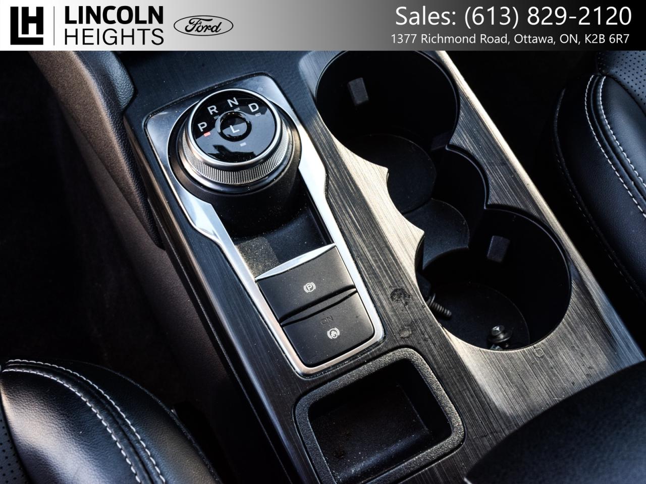 2024 Ford Escape PLATINUM AWD 2.0L Photo