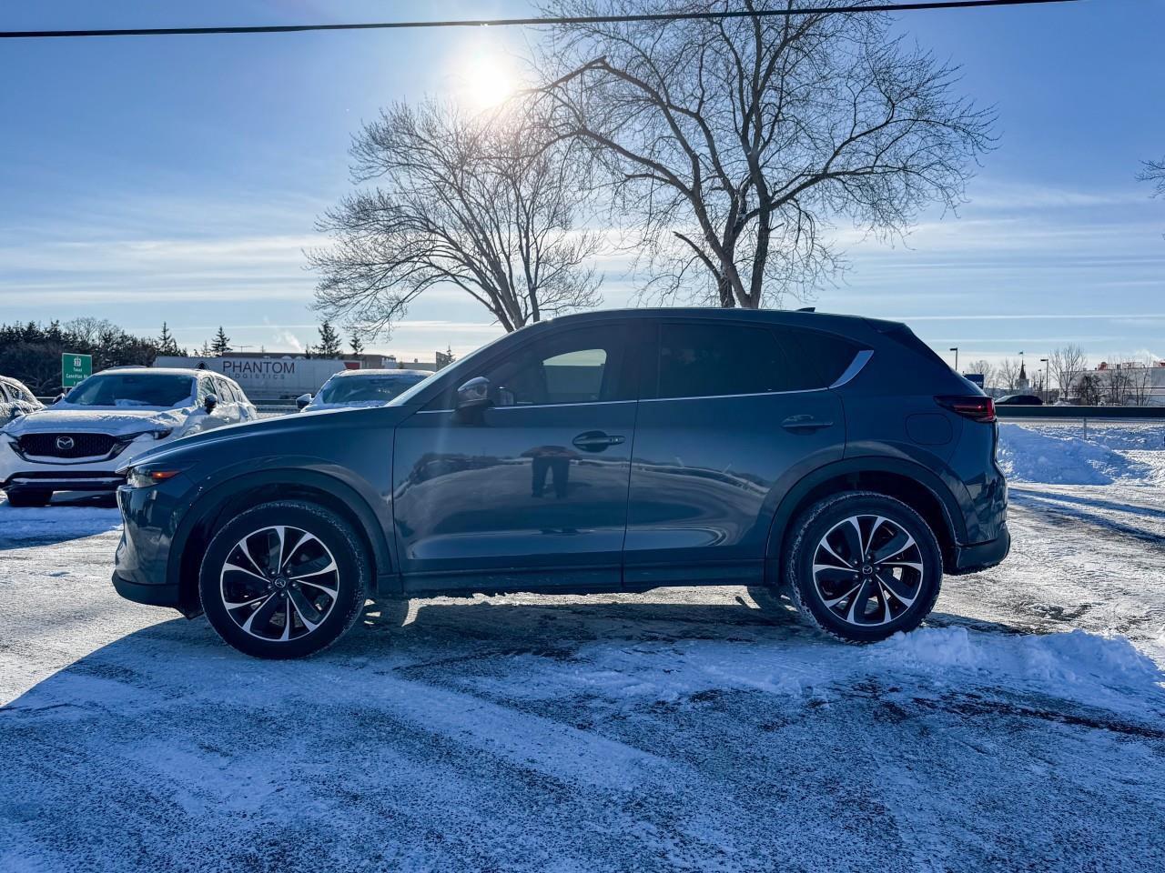 2023 Mazda CX-5 GT Photo