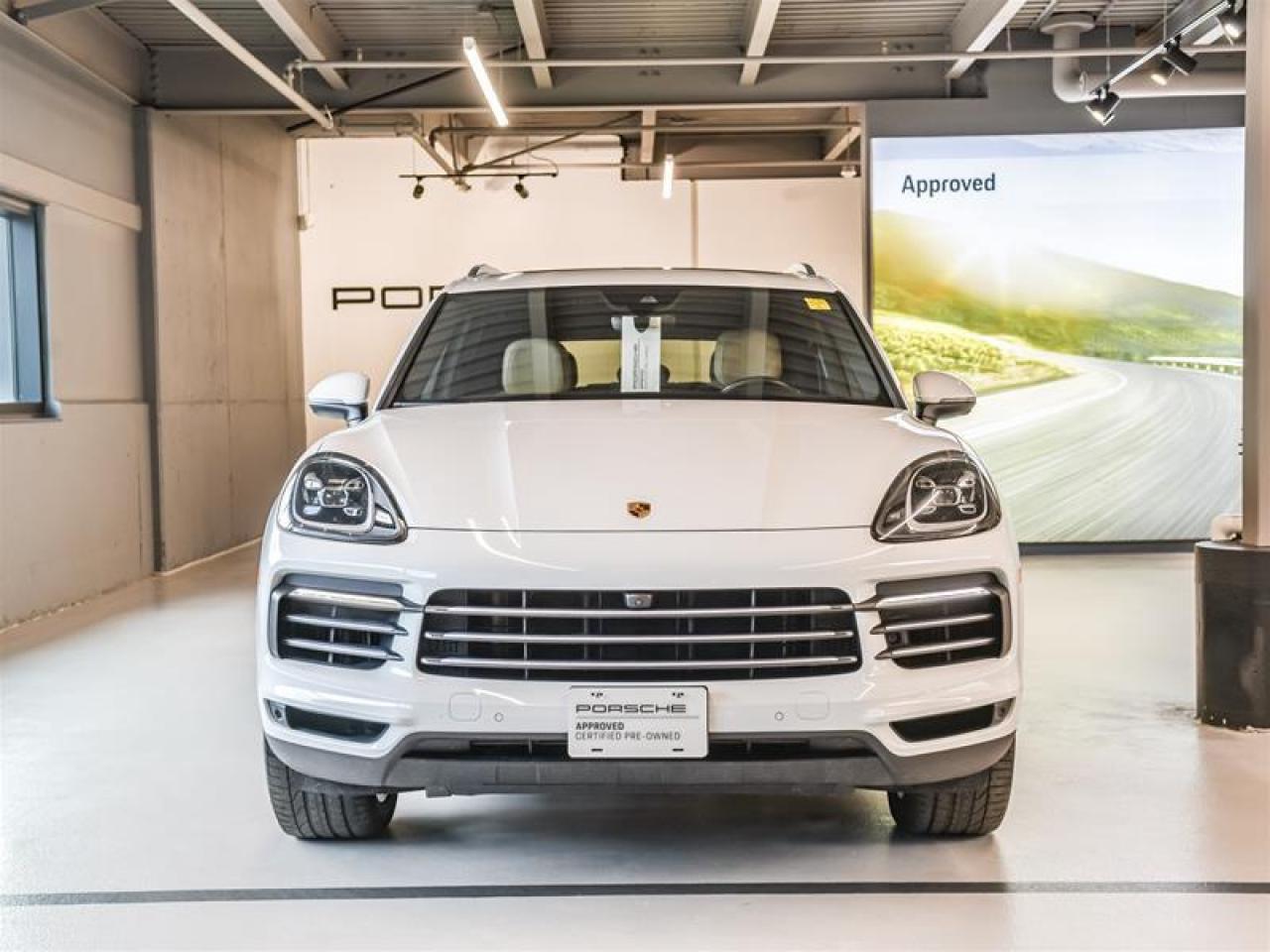2022 Porsche Cayenne E-Hybrid Photo