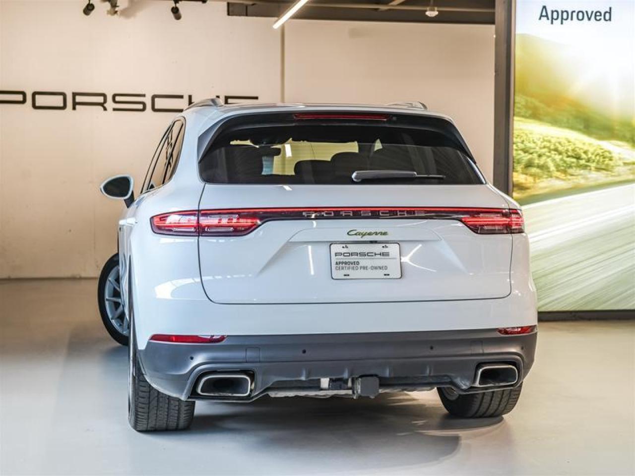 2022 Porsche Cayenne E-Hybrid Photo