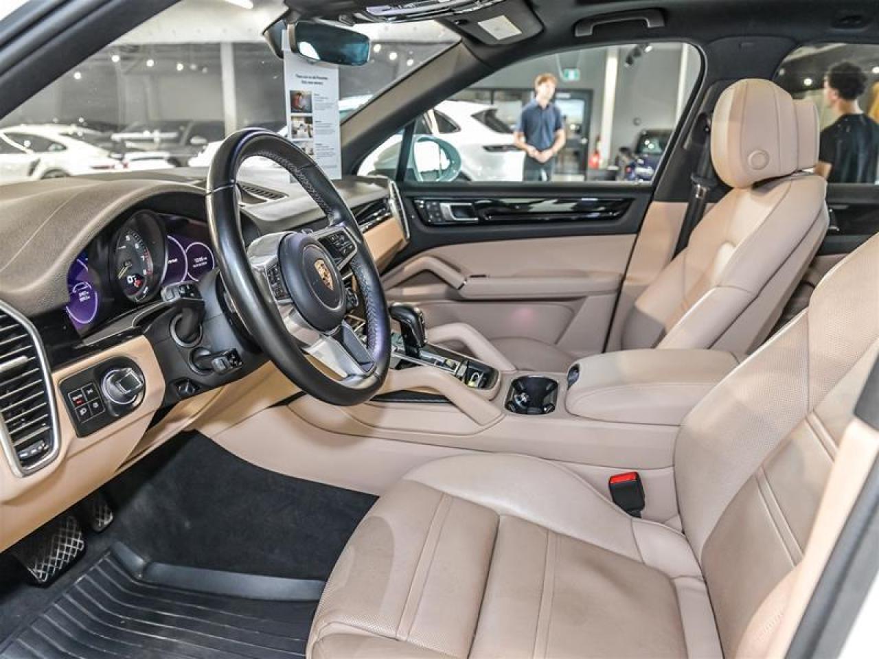 2022 Porsche Cayenne E-Hybrid Photo