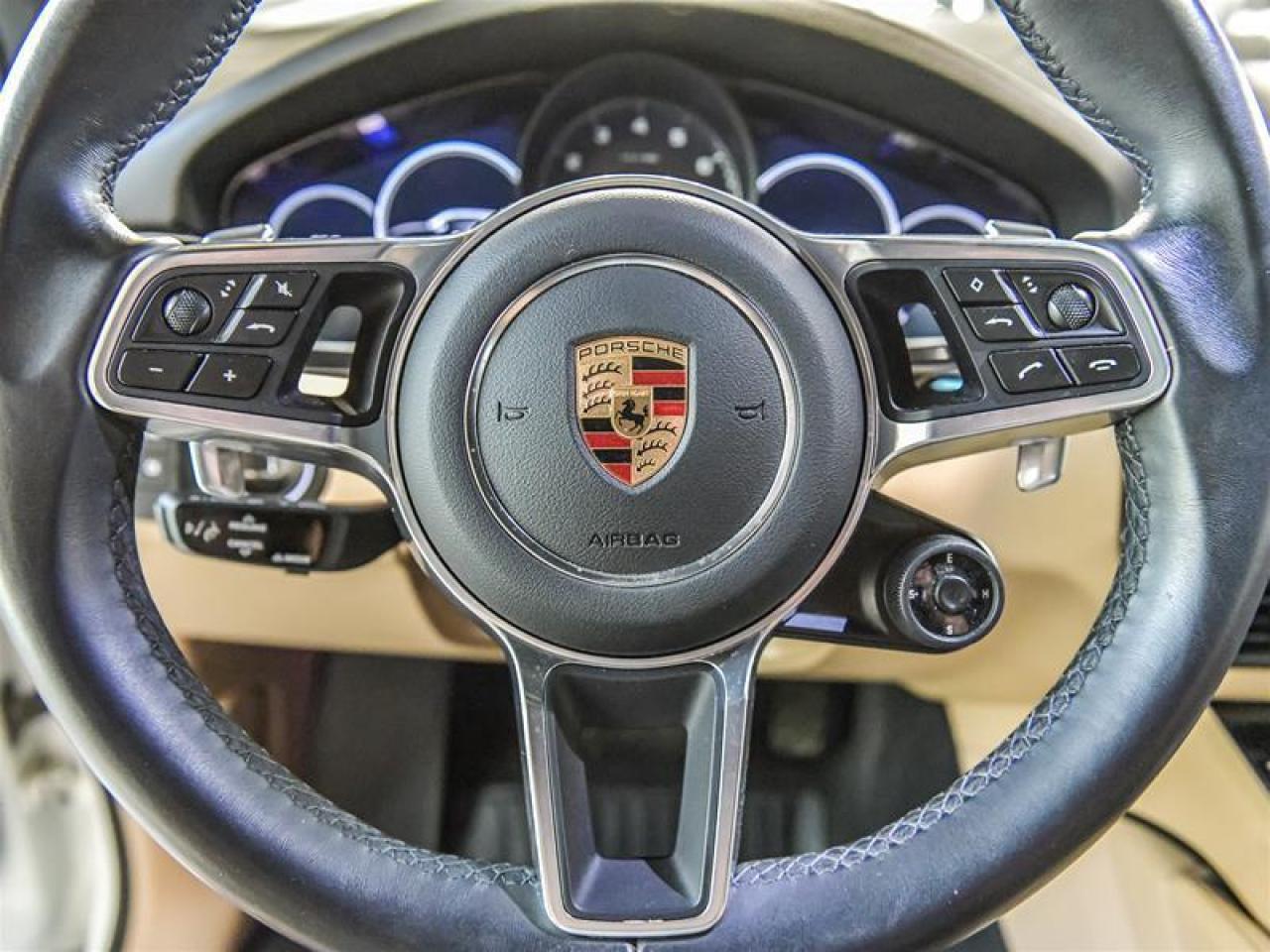 2022 Porsche Cayenne E-Hybrid Photo