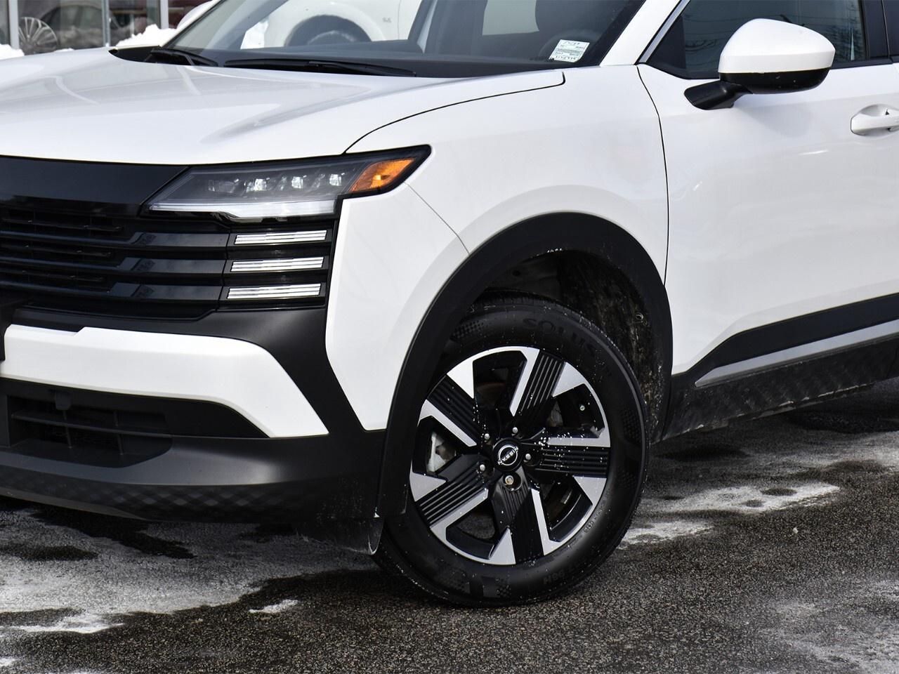 2025 Nissan Kicks SV AWD, DEMO CLEARANCE !! Photo