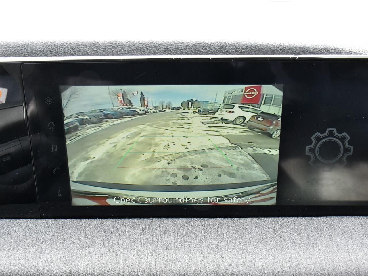 2025 Nissan Kicks SV AWD, DEMO CLEARANCE !! Photo