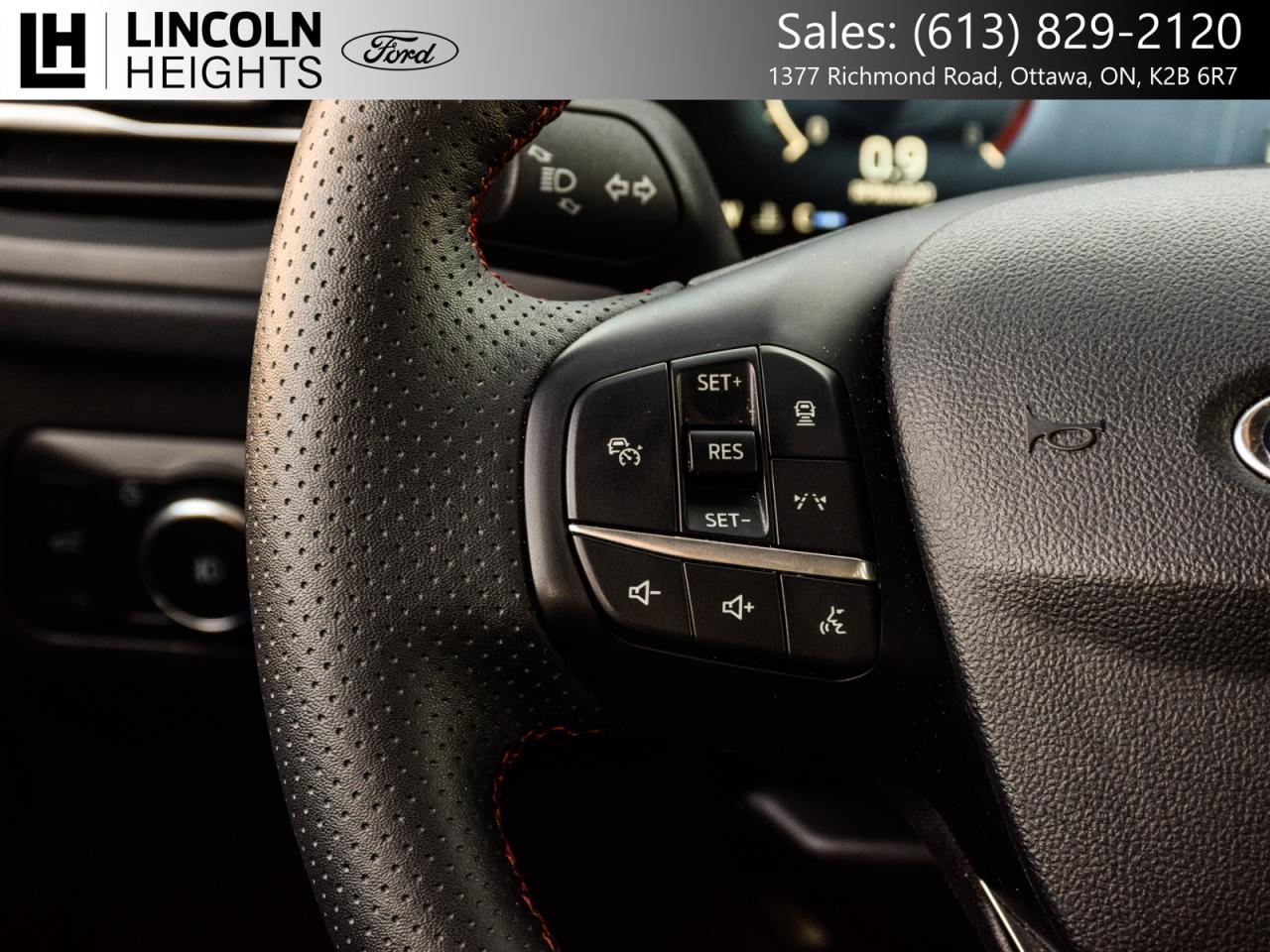 2025 Ford Escape ST-Line Elite AWD Photo