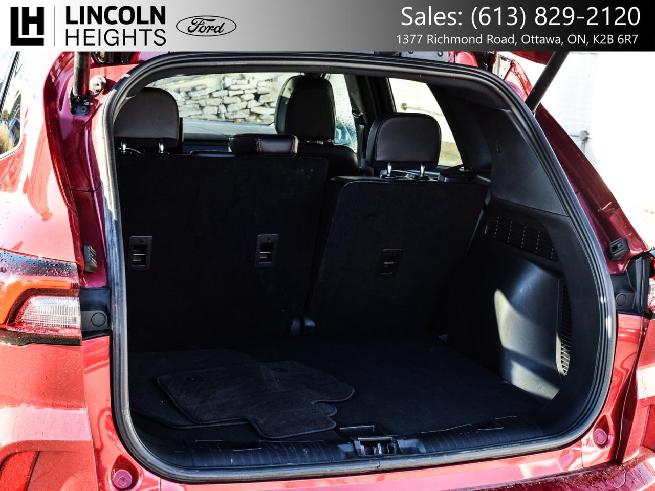 2025 Ford Escape ST-Line Elite AWD Photo