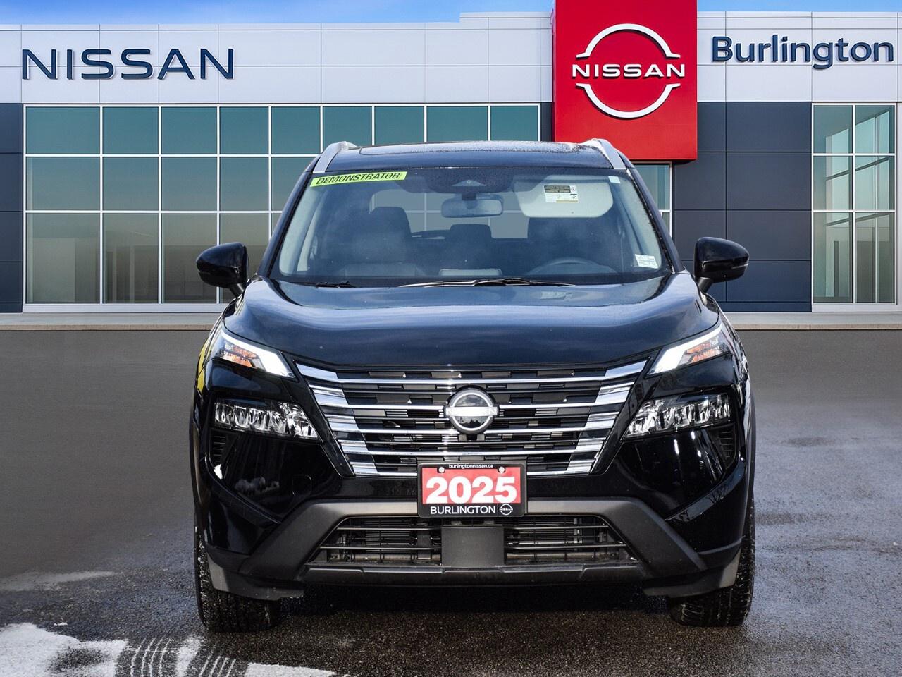 2025 Nissan Rogue AWD SV MOONROOF, DEMO CLEARANCE !! Photo3