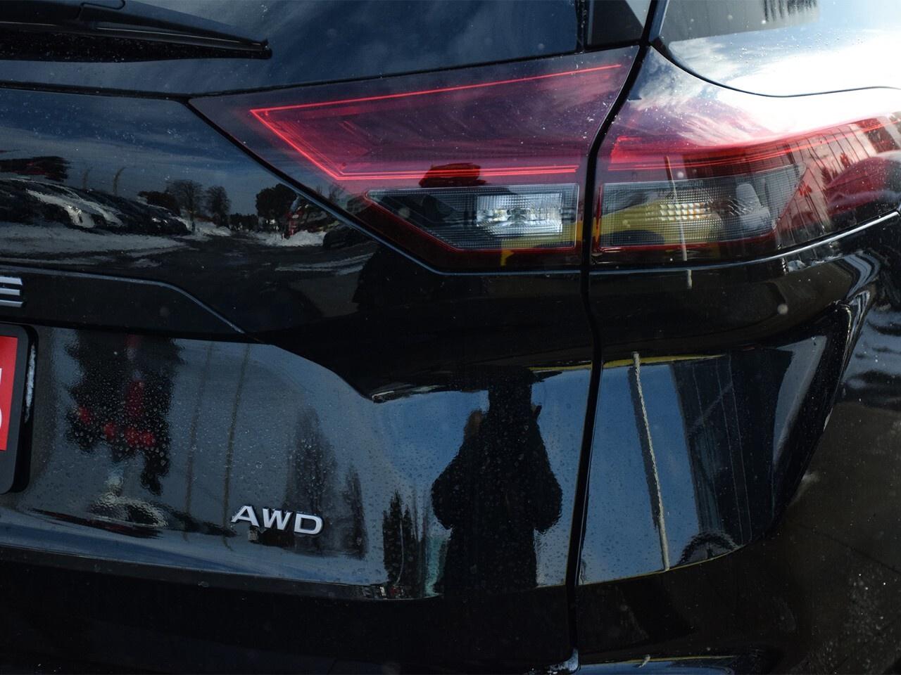 2025 Nissan Rogue AWD SV MOONROOF, DEMO CLEARANCE !! Photo