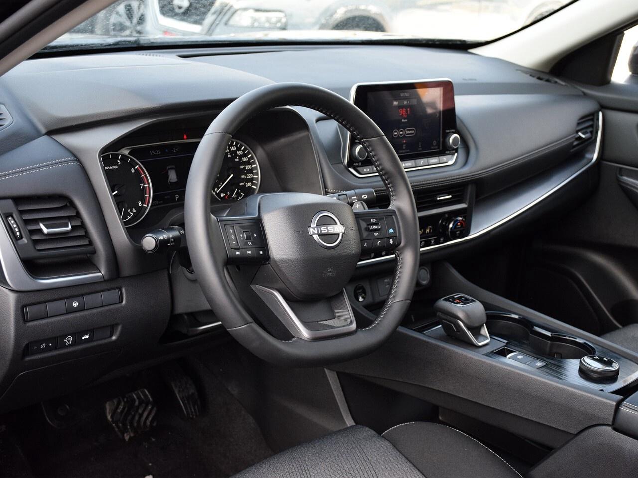 2025 Nissan Rogue AWD SV MOONROOF, DEMO CLEARANCE !! Photo