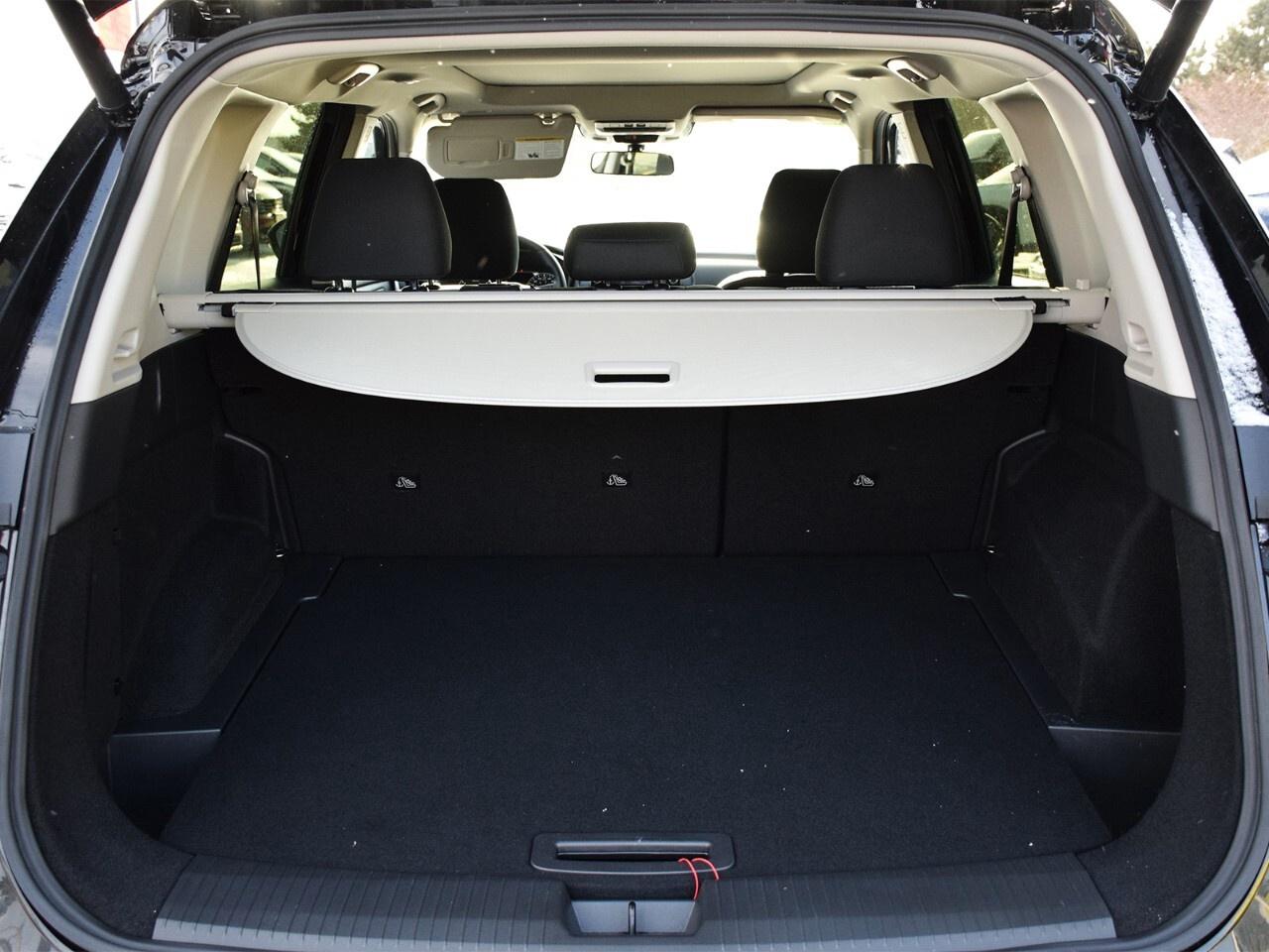 2025 Nissan Rogue AWD SV MOONROOF, DEMO CLEARANCE !! Photo