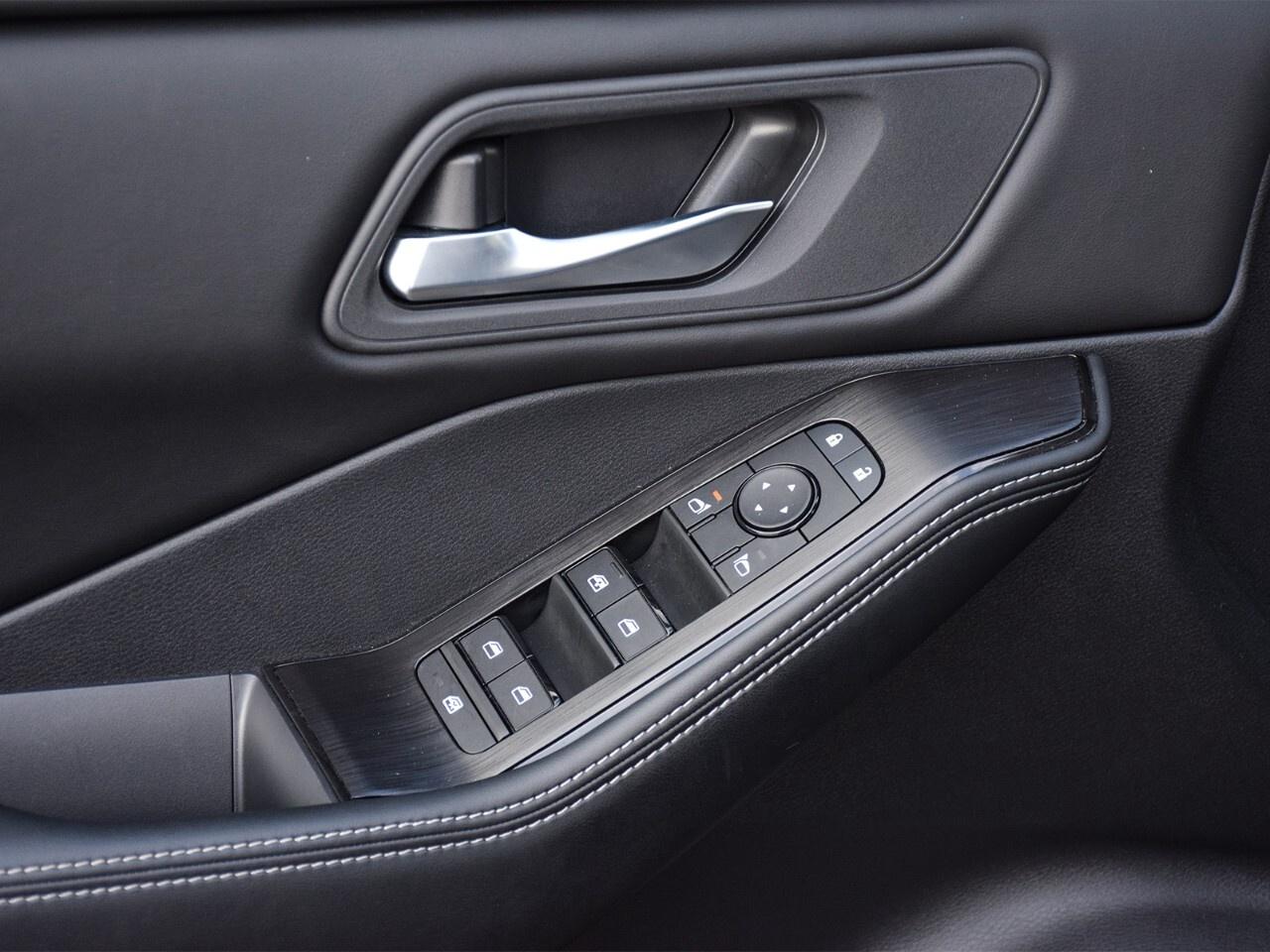 2025 Nissan Rogue AWD SV MOONROOF, DEMO CLEARANCE !! Photo