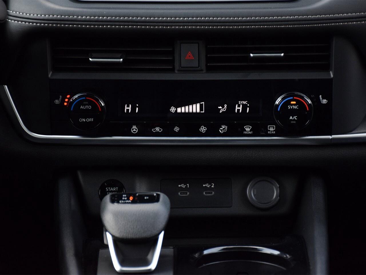 2025 Nissan Rogue AWD SV MOONROOF, DEMO CLEARANCE !! Photo