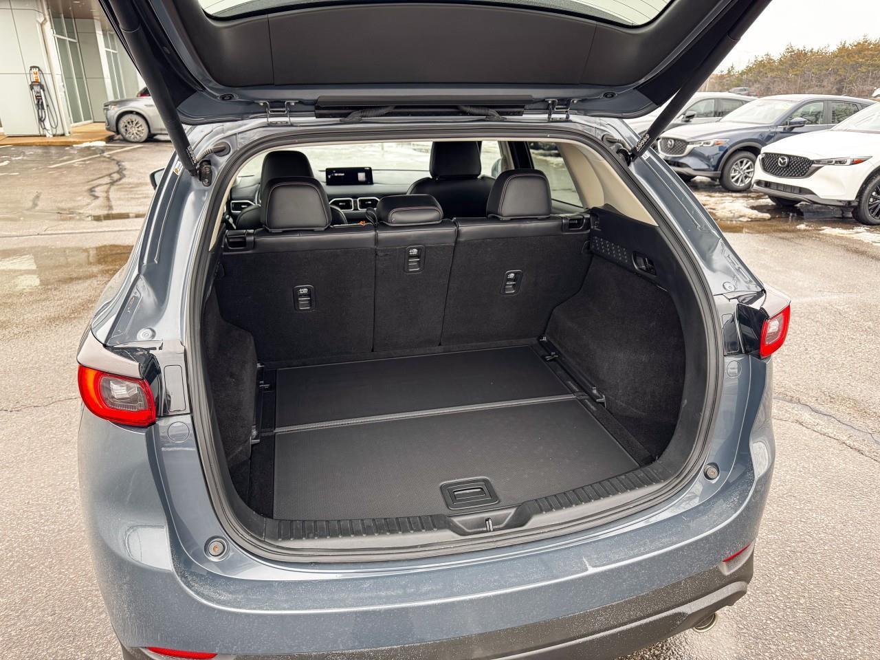 2022 Mazda CX-5 Kuro Edition Photo