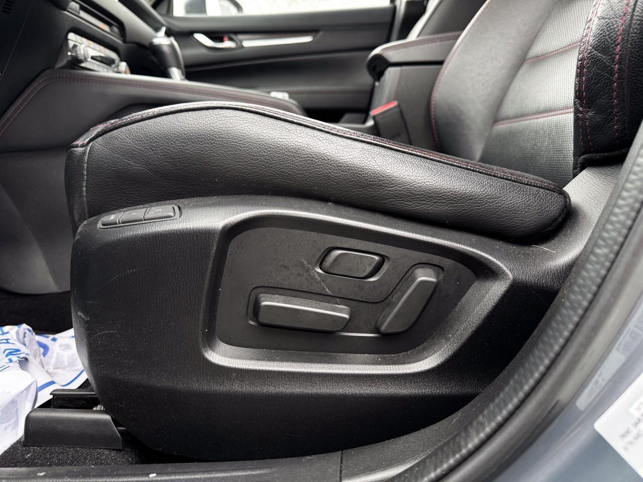 2022 Mazda CX-5 Kuro Edition Photo