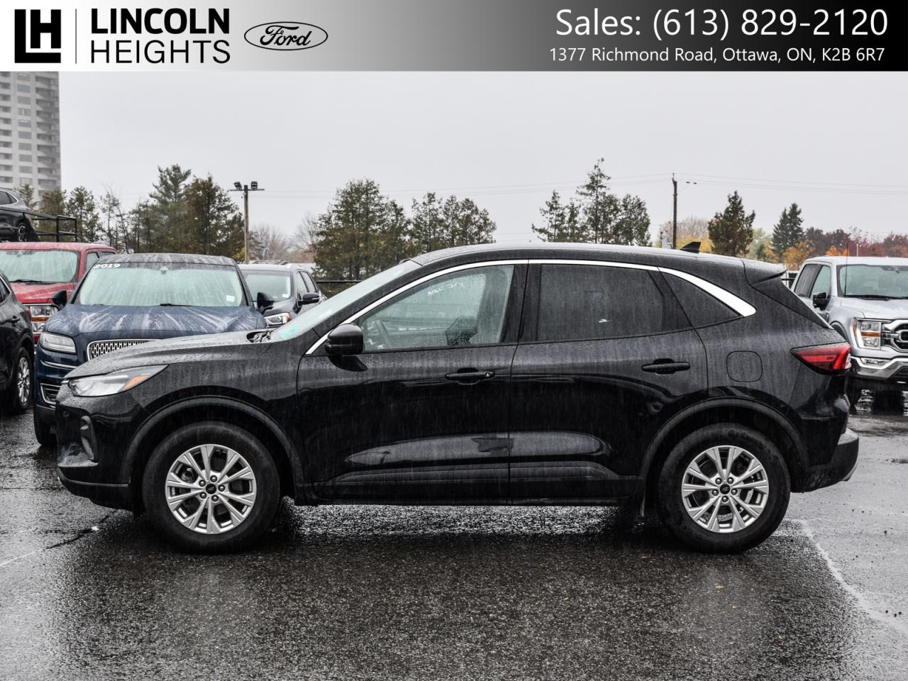 2023 Ford Escape Active AWD Photo2