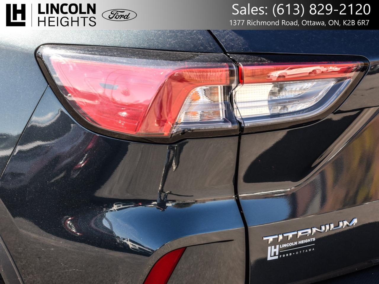 2022 Ford Escape Titanium AWD Photo