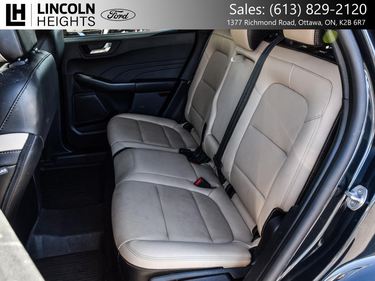 2022 Ford Escape Titanium AWD Photo