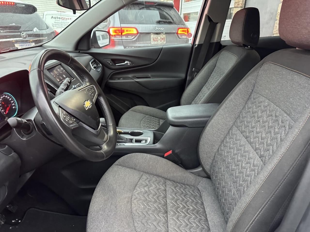 2022 Chevrolet Equinox FWD 4dr LT w/1LT Photo