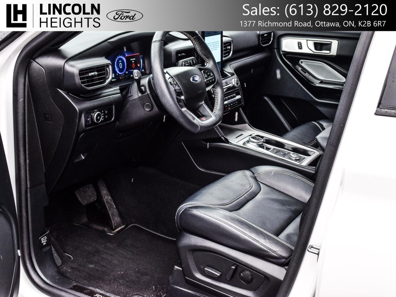 2023 Ford Explorer ST 4WD Photo