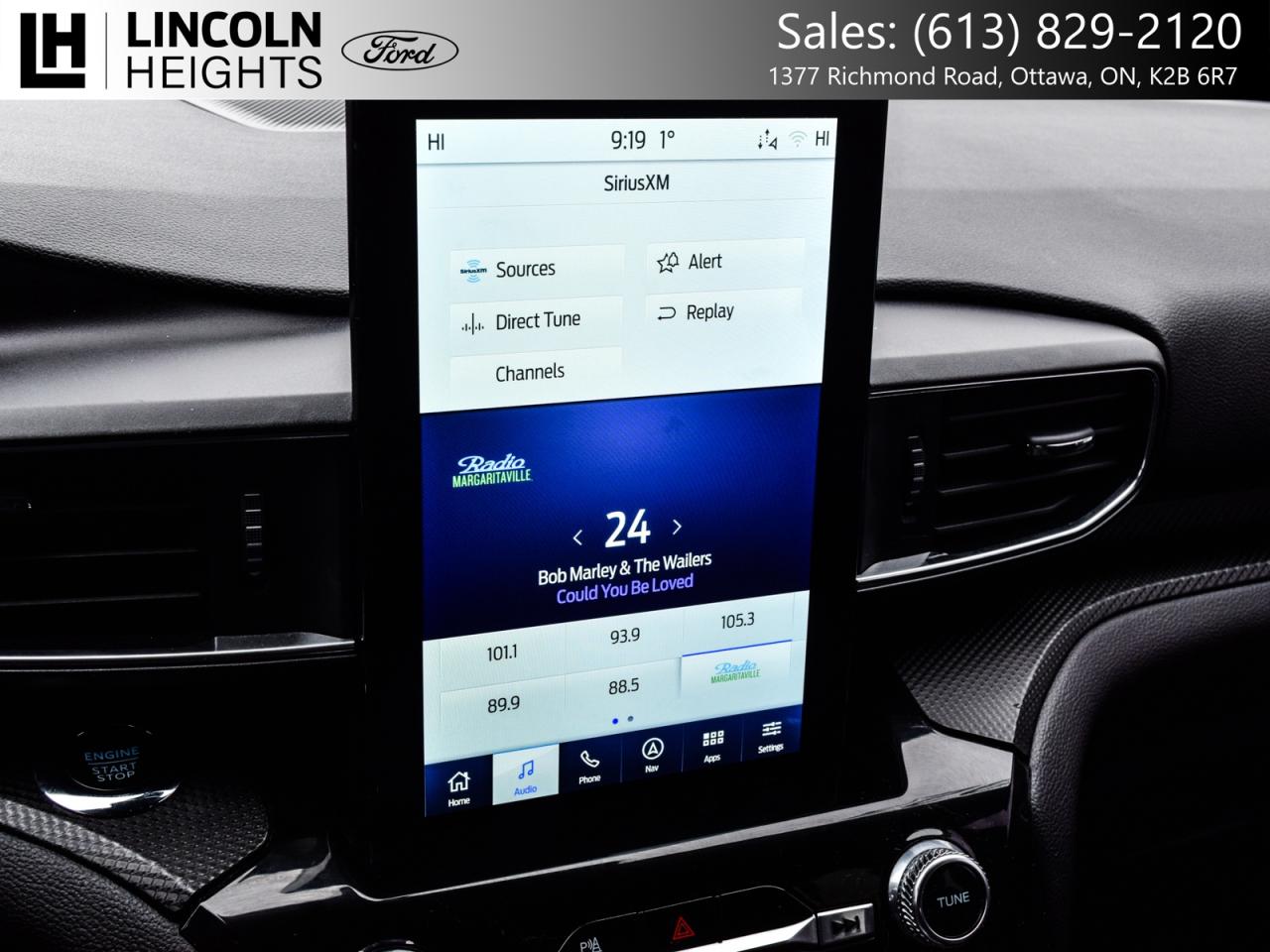 2023 Ford Explorer ST 4WD Photo