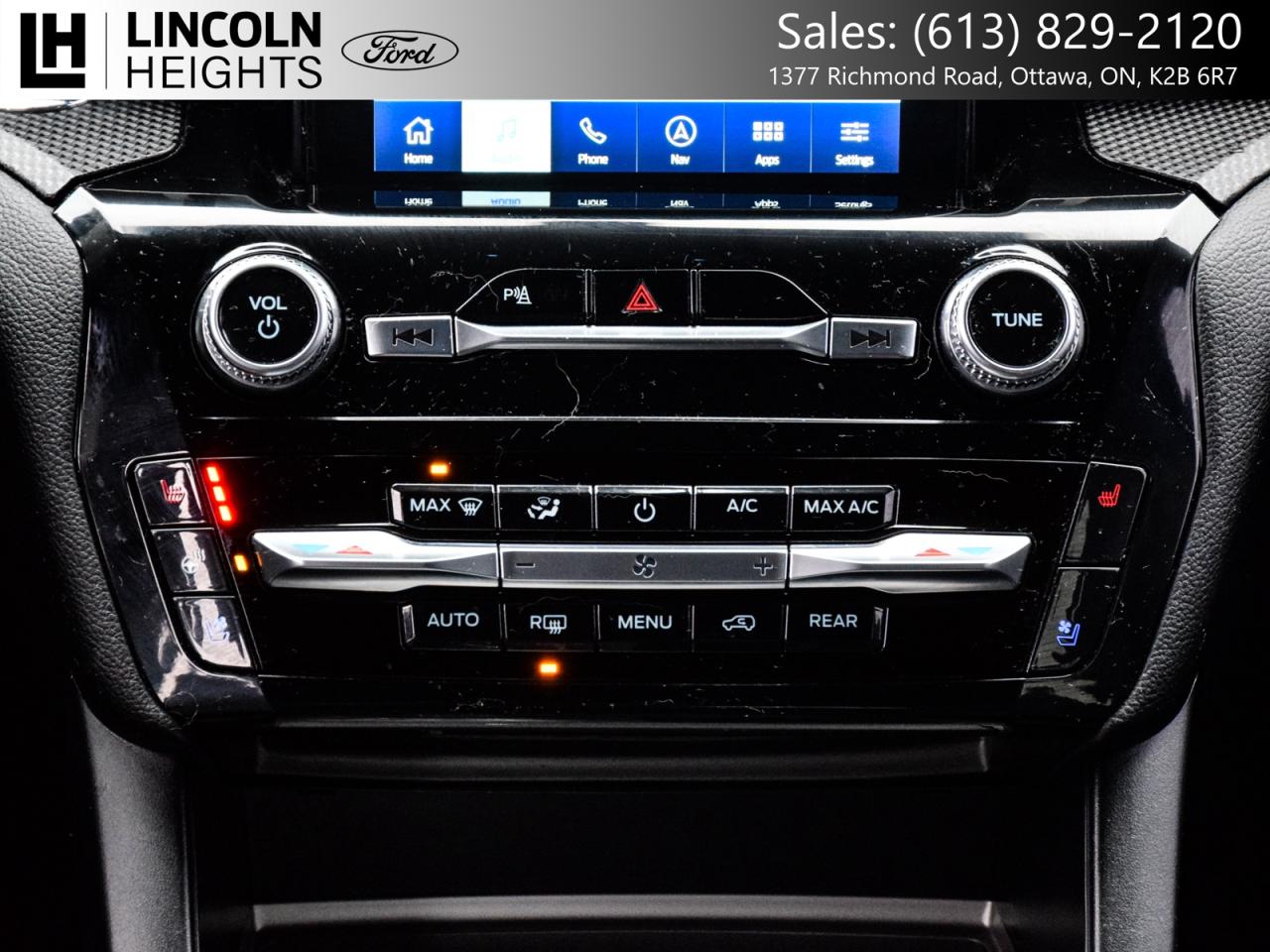 2023 Ford Explorer ST 4WD Photo