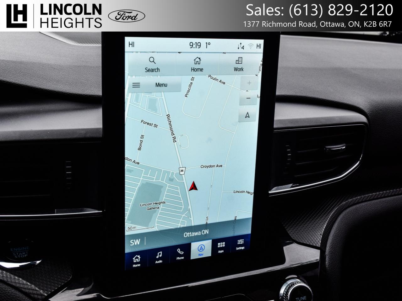 2023 Ford Explorer ST 4WD Photo