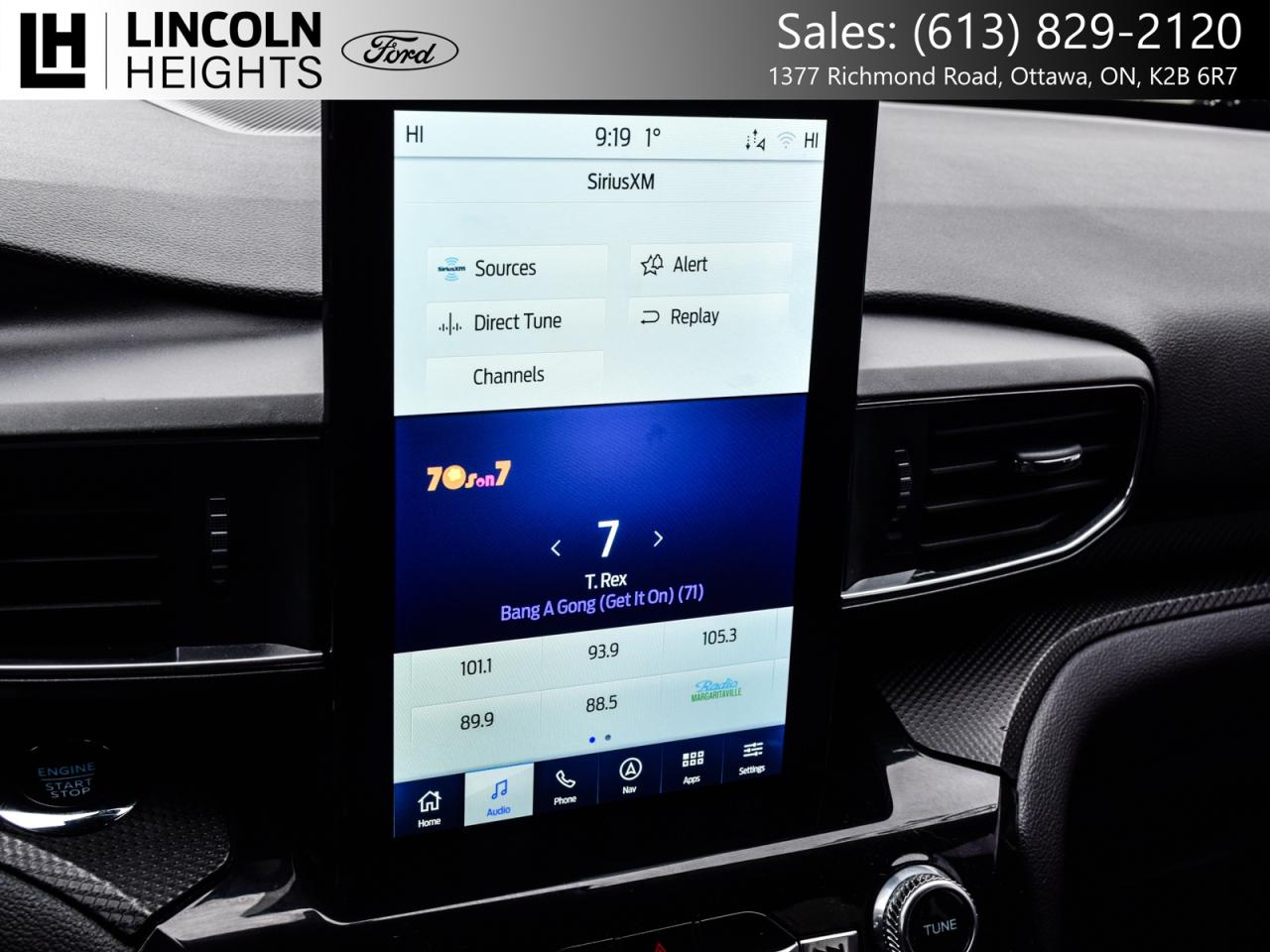 2023 Ford Explorer ST 4WD Photo