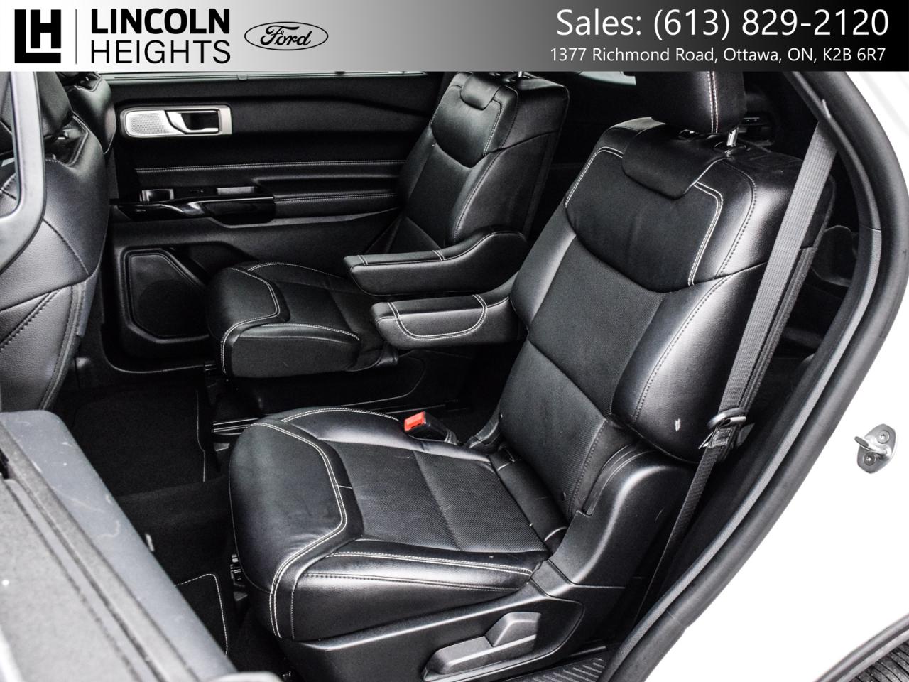 2023 Ford Explorer ST 4WD Photo