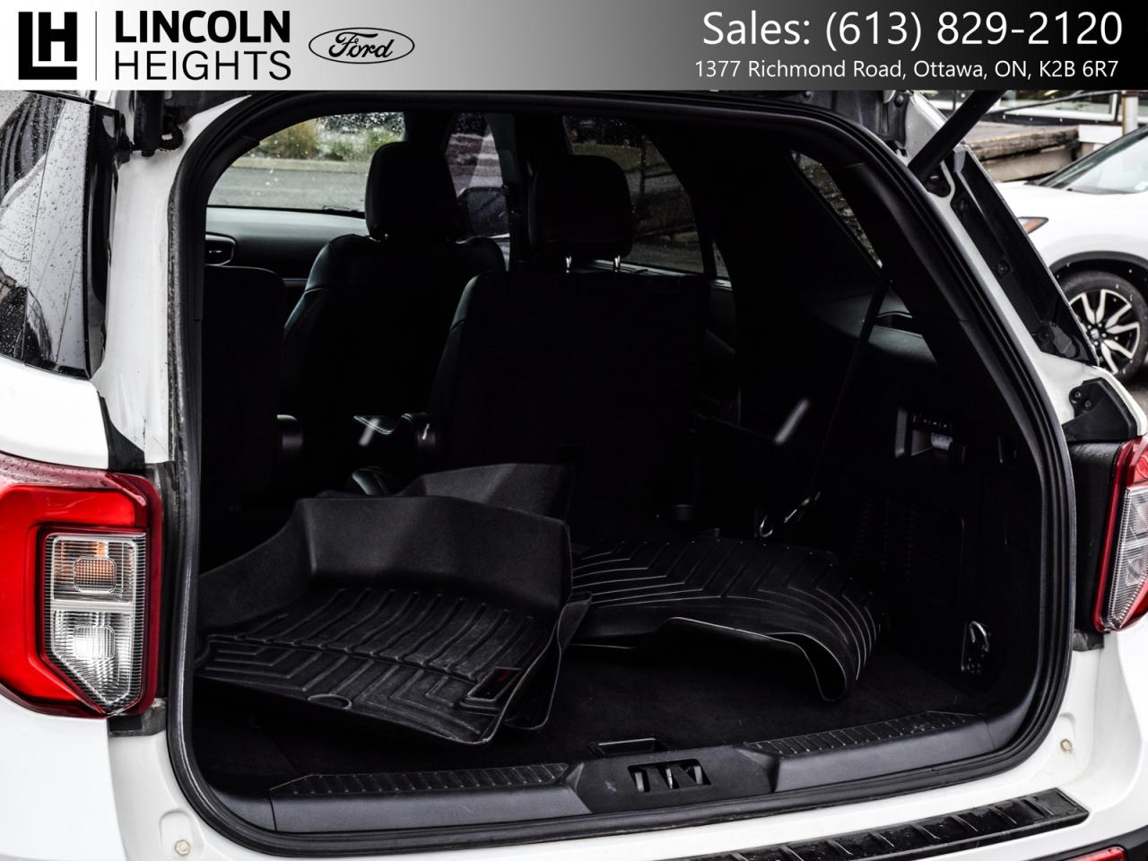 2023 Ford Explorer ST 4WD Photo