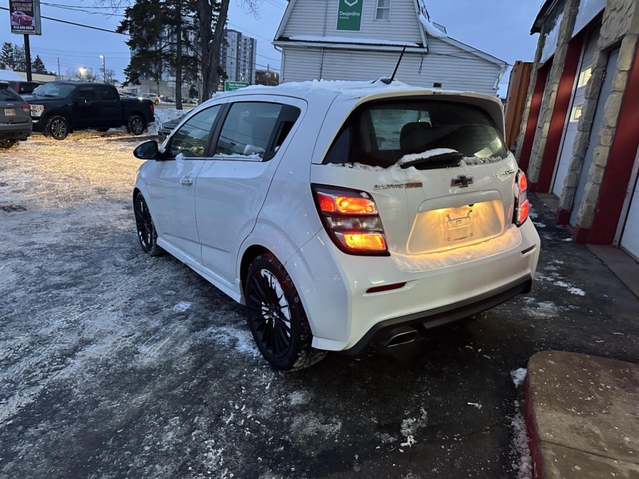 2018 Chevrolet Sonic 5dr HB Auto Premier Photo