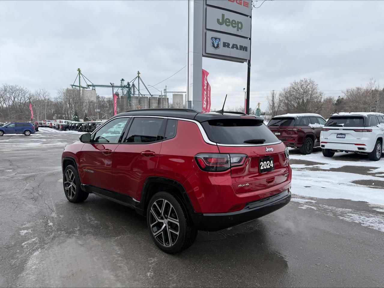 2024 Jeep Compass Limited 4x4 - Pano Sunroof - Power liftgate Photo2
