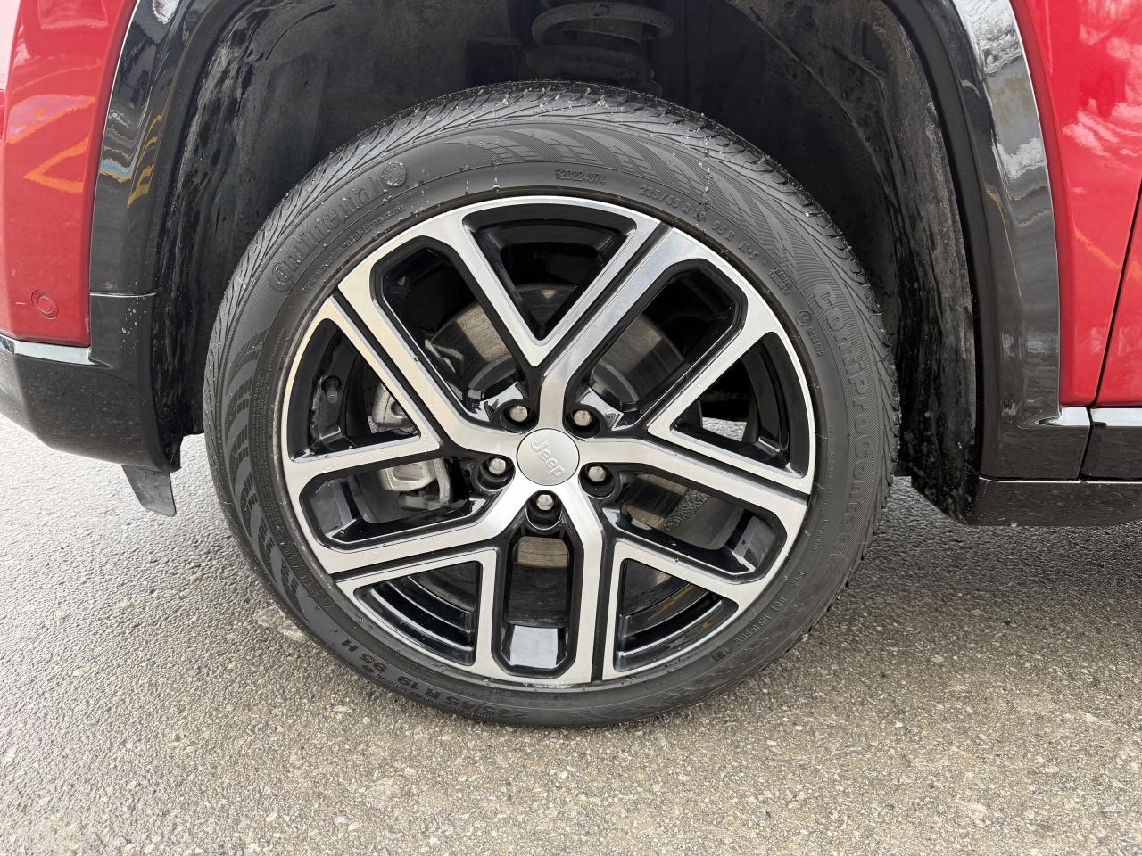 2024 Jeep Compass Limited 4x4 - Pano Sunroof - Power liftgate Photo