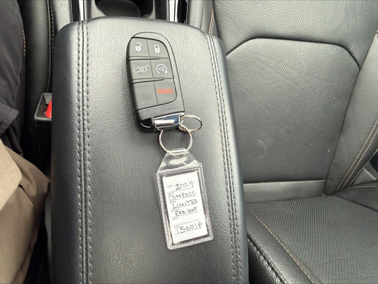 2024 Jeep Compass Limited 4x4 - Pano Sunroof - Power liftgate Photo