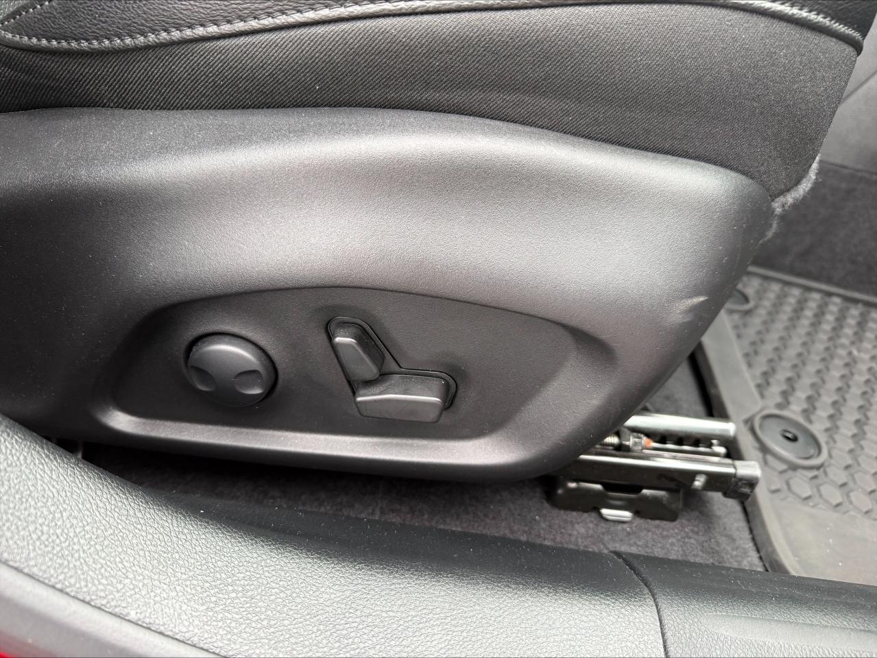 2024 Jeep Compass Limited 4x4 - Pano Sunroof - Power liftgate Photo