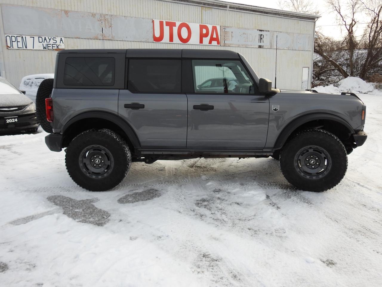 2024 Ford Bronco BIG BEND SASQUATCH !!!! 35 INCH TIRES!!!! Photo