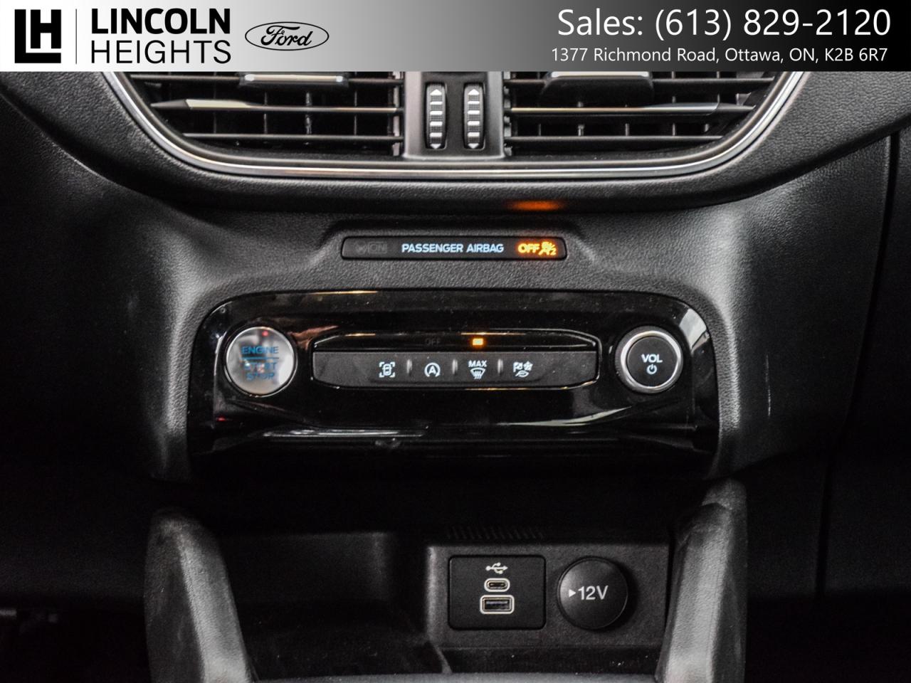 2025 Ford Escape Platinum AWD Photo