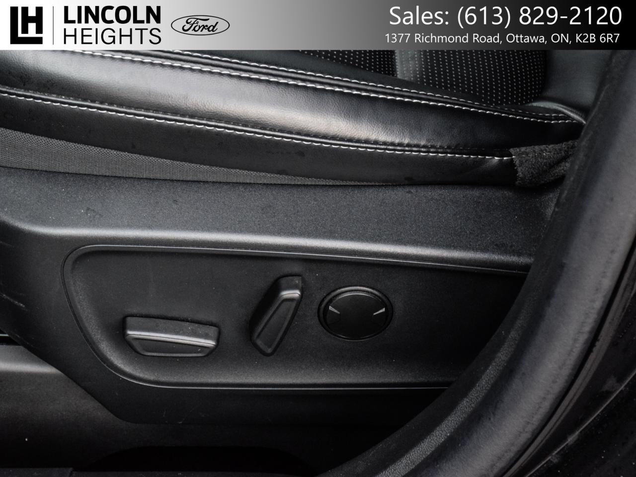 2025 Ford Escape Platinum AWD Photo