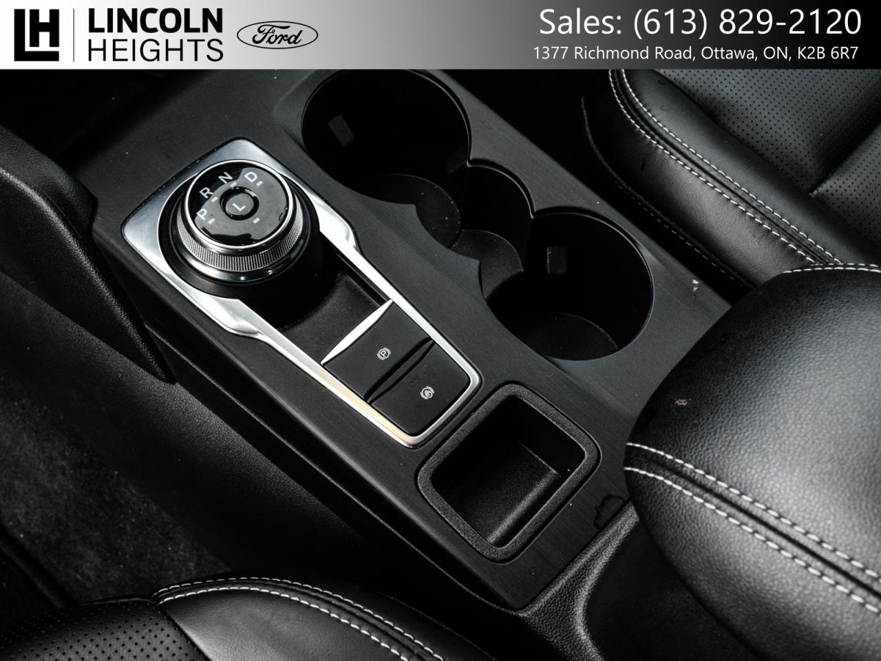 2025 Ford Escape Platinum AWD Photo