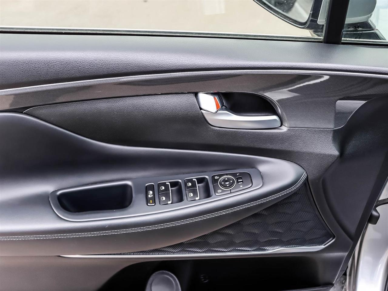 2023 Hyundai Santa Fe Preferred Photo