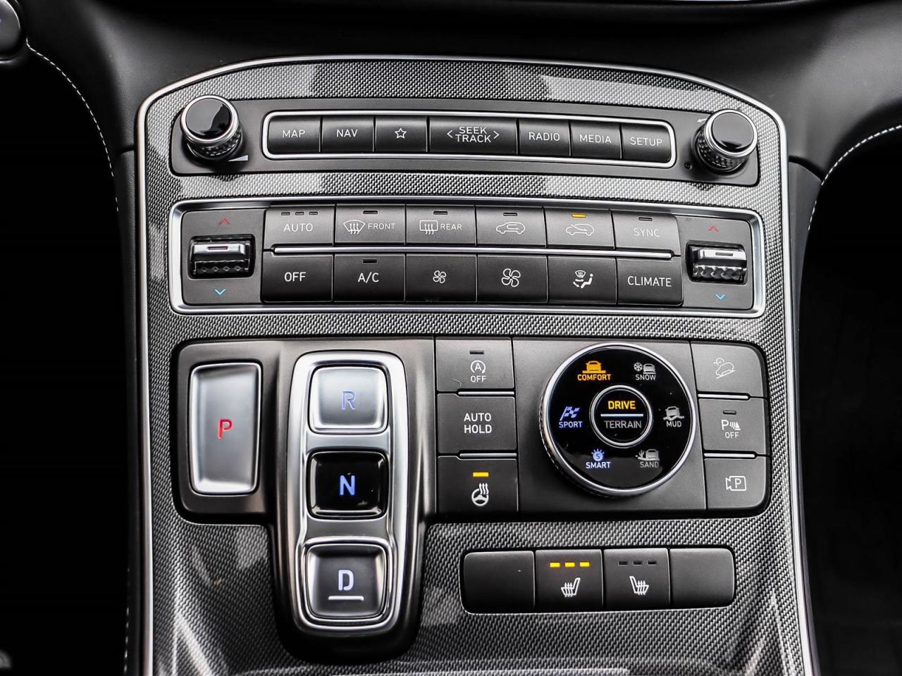 2023 Hyundai Santa Fe Preferred Photo