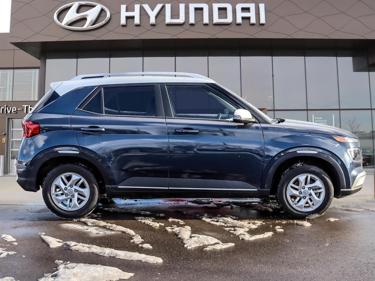 2024 Hyundai Venue PREFERRED Photo2