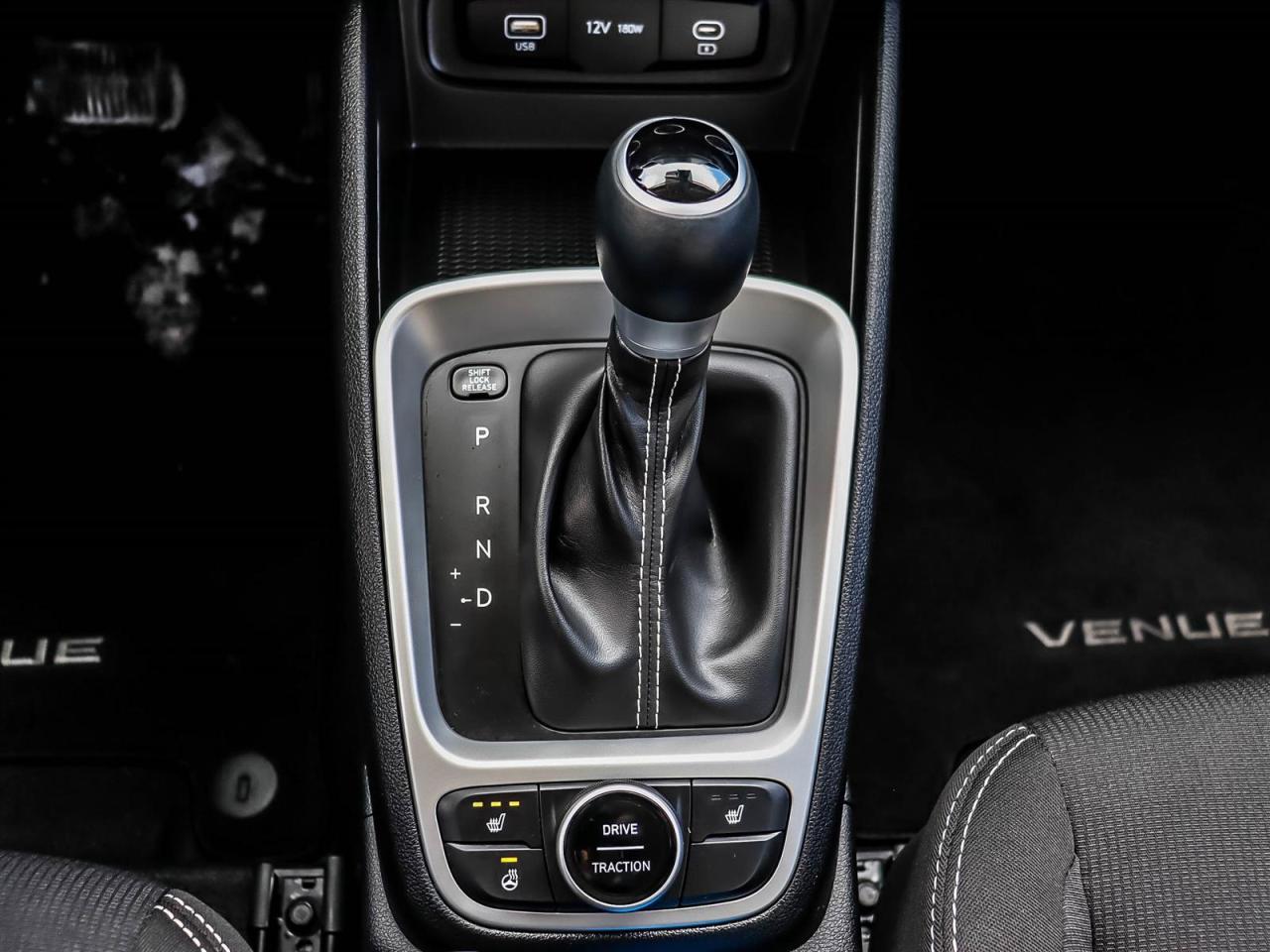 2024 Hyundai Venue PREFERRED Photo